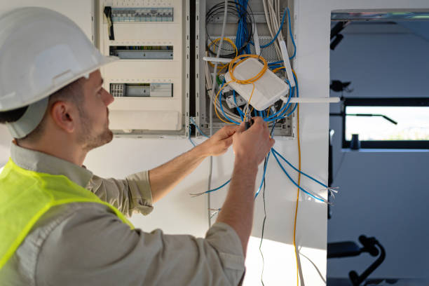 Best Best Electricians Near Me  in Country Club Hills, MO